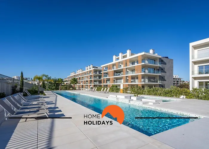 #264 Green Apartments C04 By Home Holidays