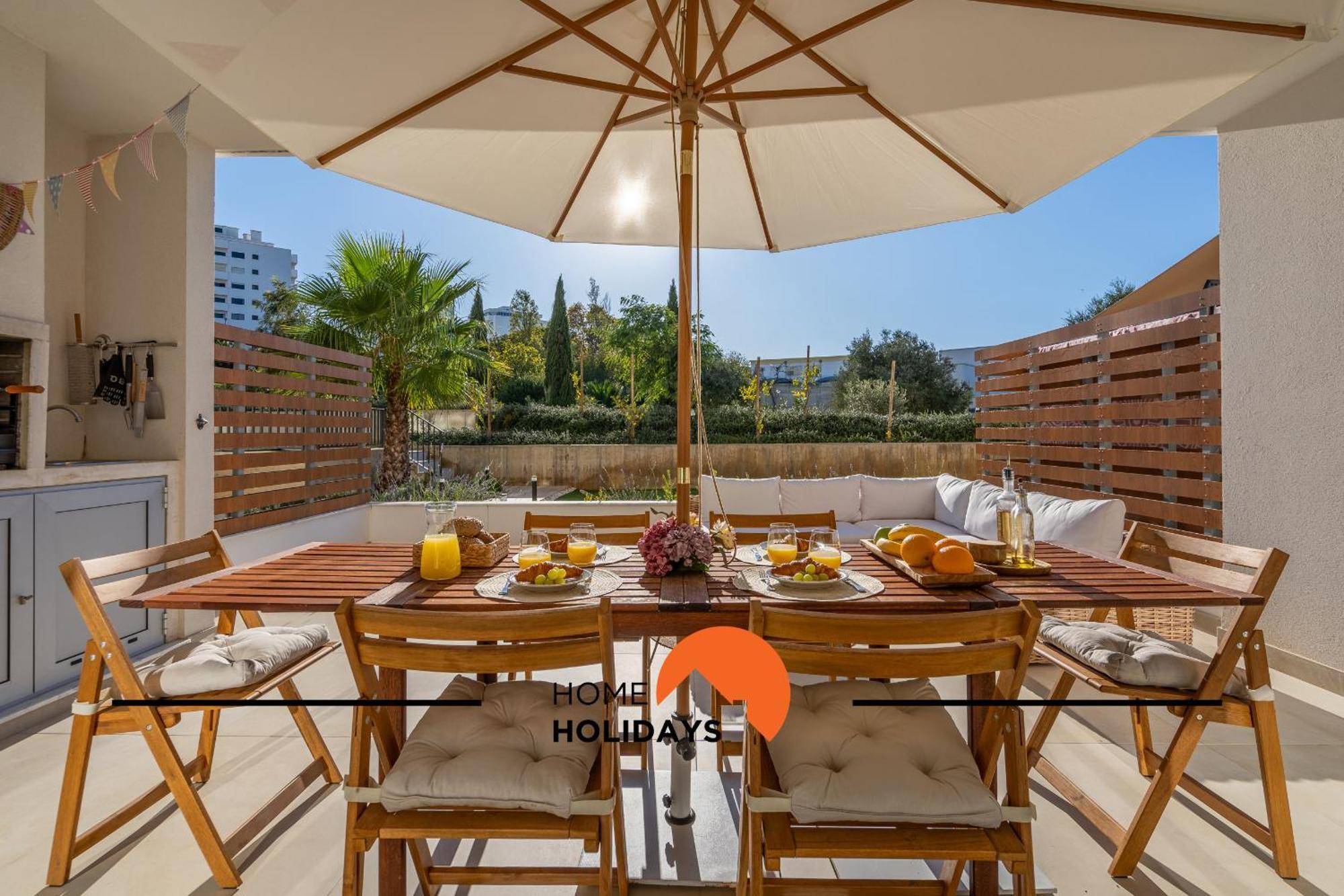 #264 C04 By Holidays Apartment *