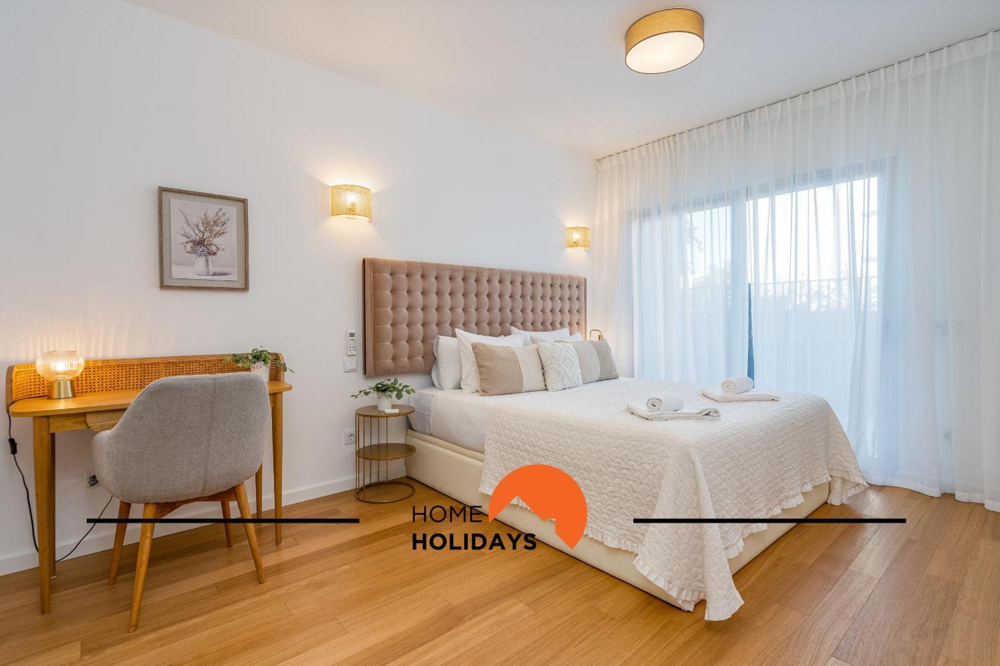 #264 C04 By Holidays Albufeira