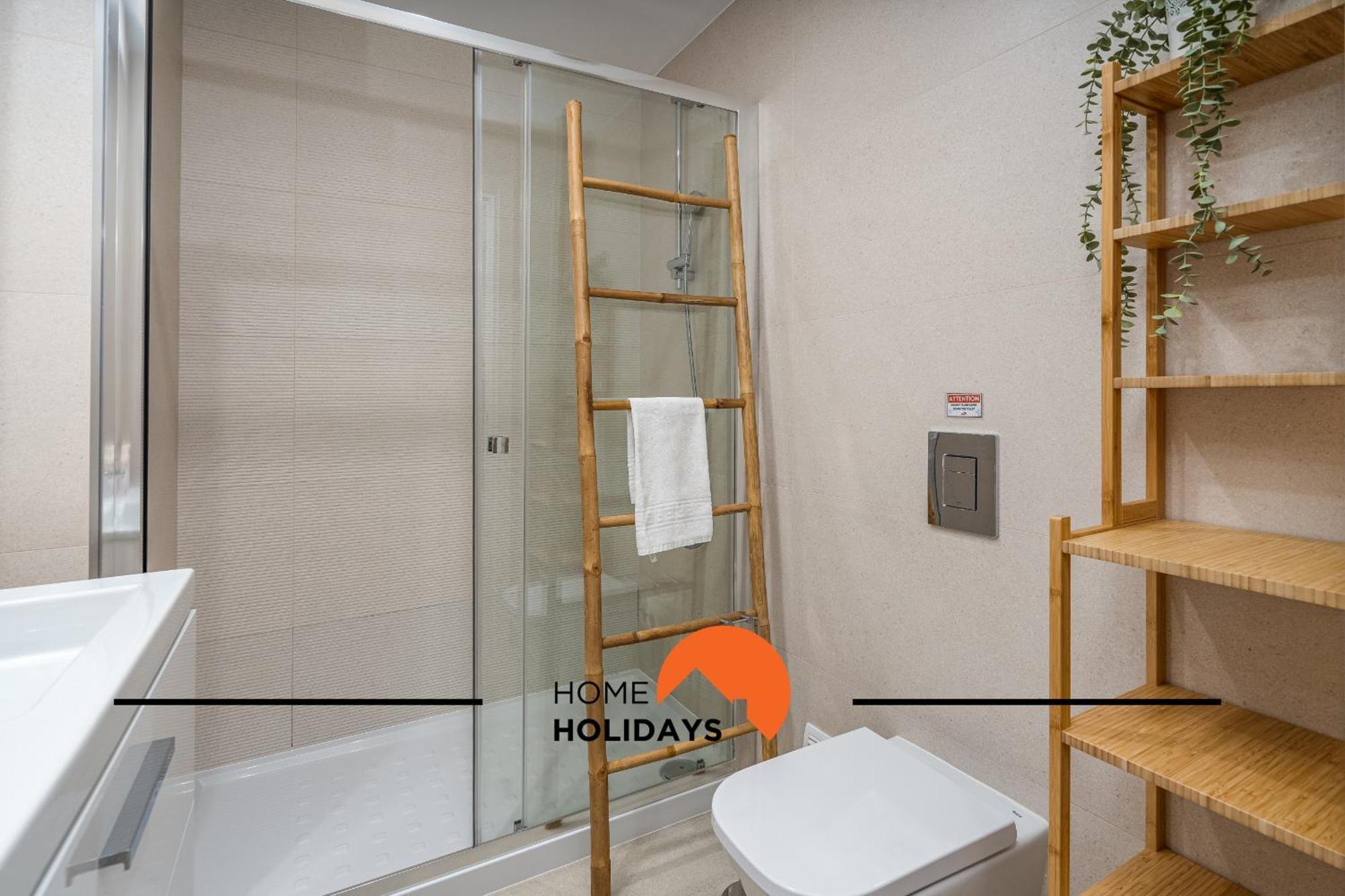 #264 C04 By Holidays Apartment *
