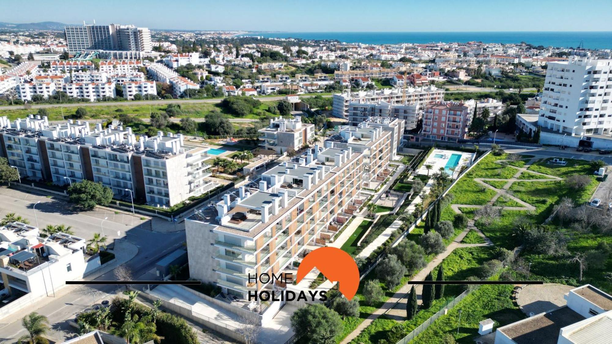 #264 C04 By Holidays Apartment *