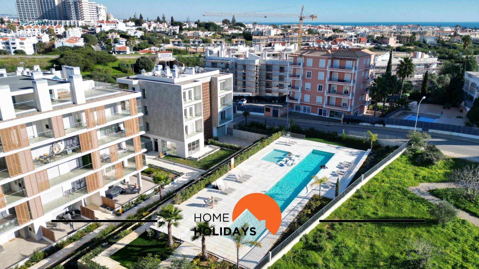 #264 C04 By Holidays Apartment *
